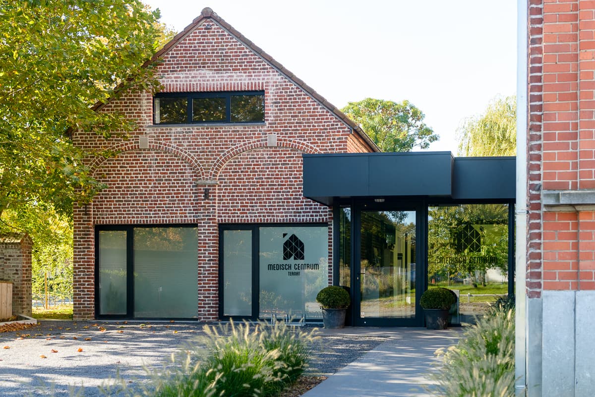 Inkom verbouwing modern accent