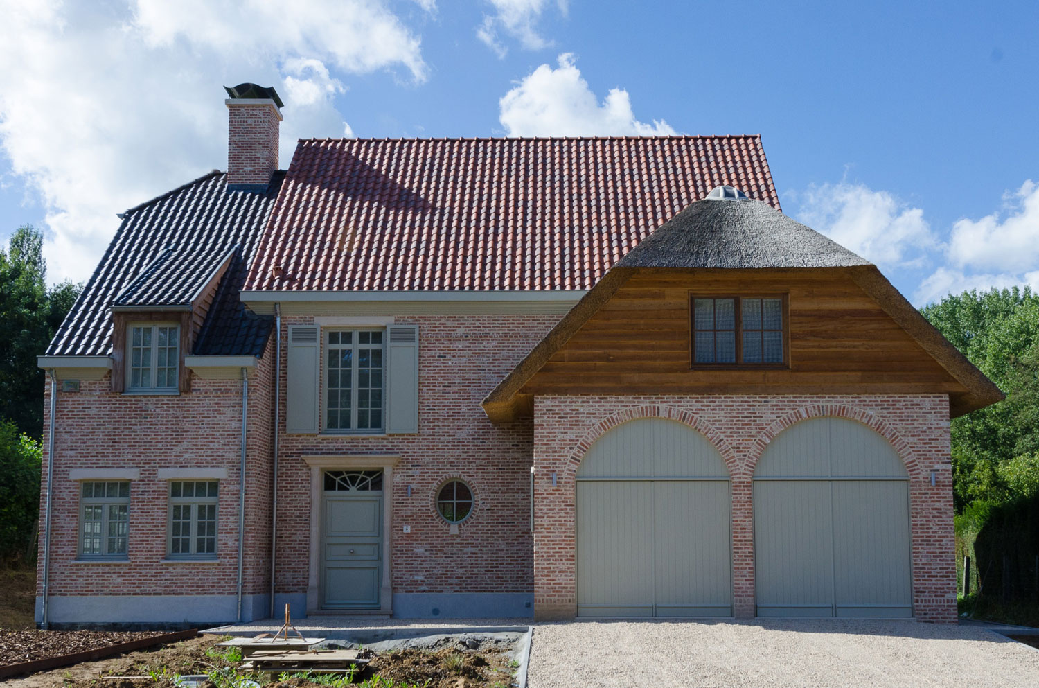 Een statige woning met typisch landelijke charme Voorkant gevel karaktervolle, landelijke nieuwbouw